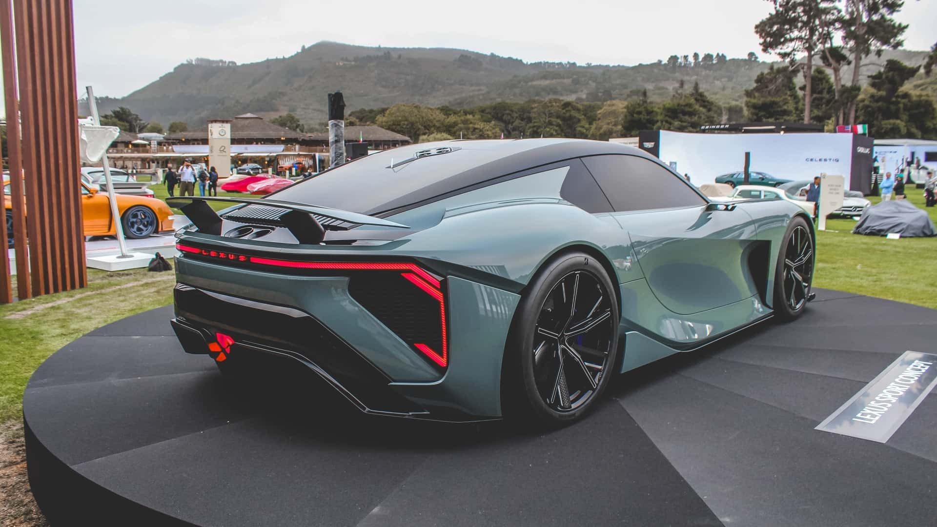 Lexus trình làng mẫu Sport Concept với thiết kế ấn tượng, hé lộ dòng xe thể thao sắp sản xuất