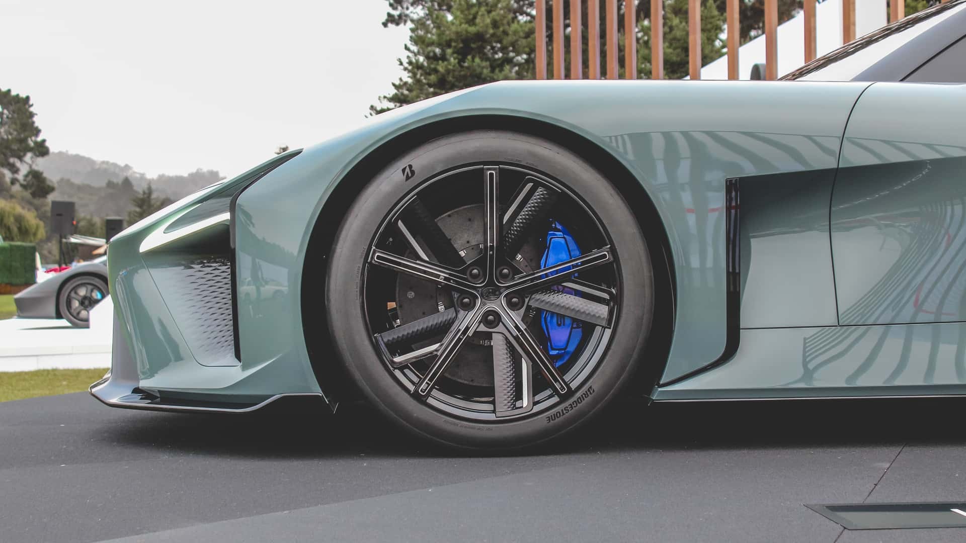 Lexus trình làng mẫu Sport Concept với thiết kế ấn tượng, hé lộ dòng xe thể thao sắp sản xuất