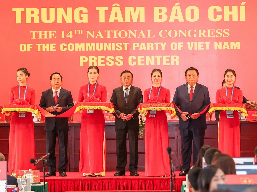 Lễ cắt băng khai trương Trung tâm Báo chí Đại hội XIV của Đảng.  Ảnh: Trung tâm Báo chí Đại hội XIV