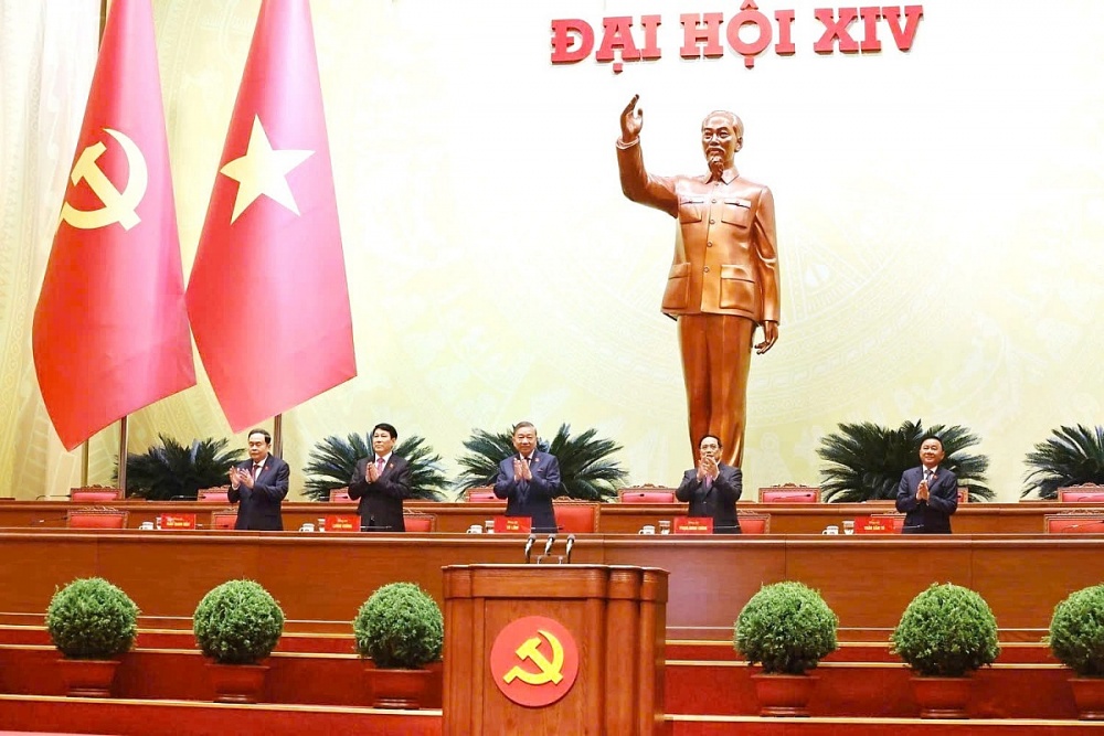 Các đồng chí lãnh đạo chủ chốt của Đảng, Nhà nước chủ trì phiên họp trù bị Đại hội XIV của Đảng. Ảnh: Trung tâm Báo chí Đại hội XIV