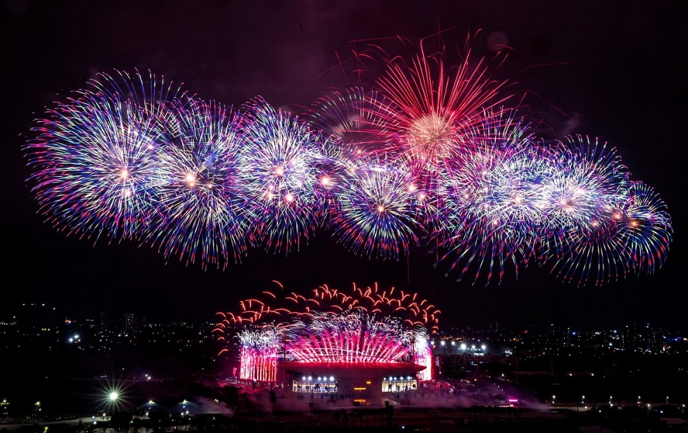 Tối 21/1, Hà Nội bắn tổng duyệt bắn pháo hoa chào mừng Đại hội đại biểu toàn quốc lần thứ XIV của Đảng. Ảnh: TTXVN