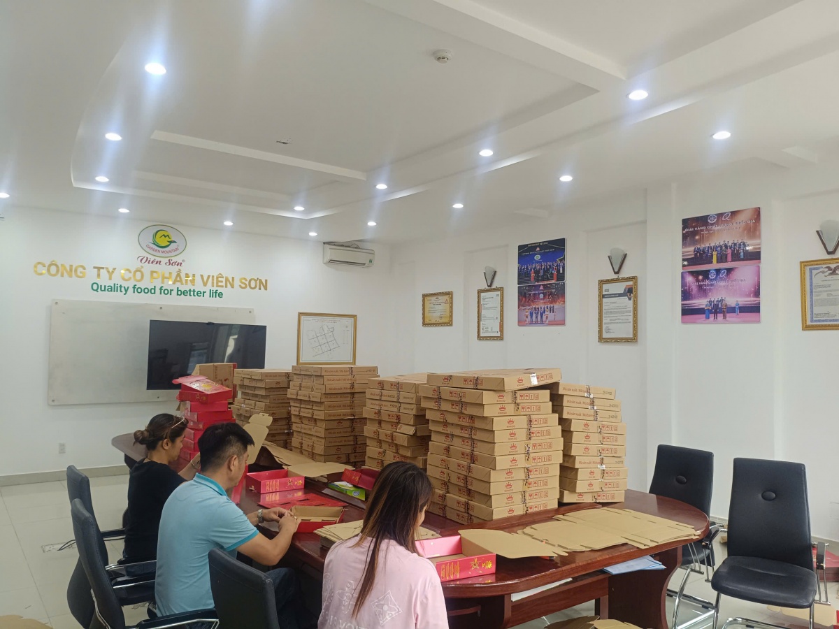 Lâm Đồng: Rộn ràng mang tết đến sớm với đoàn viên, người lao động