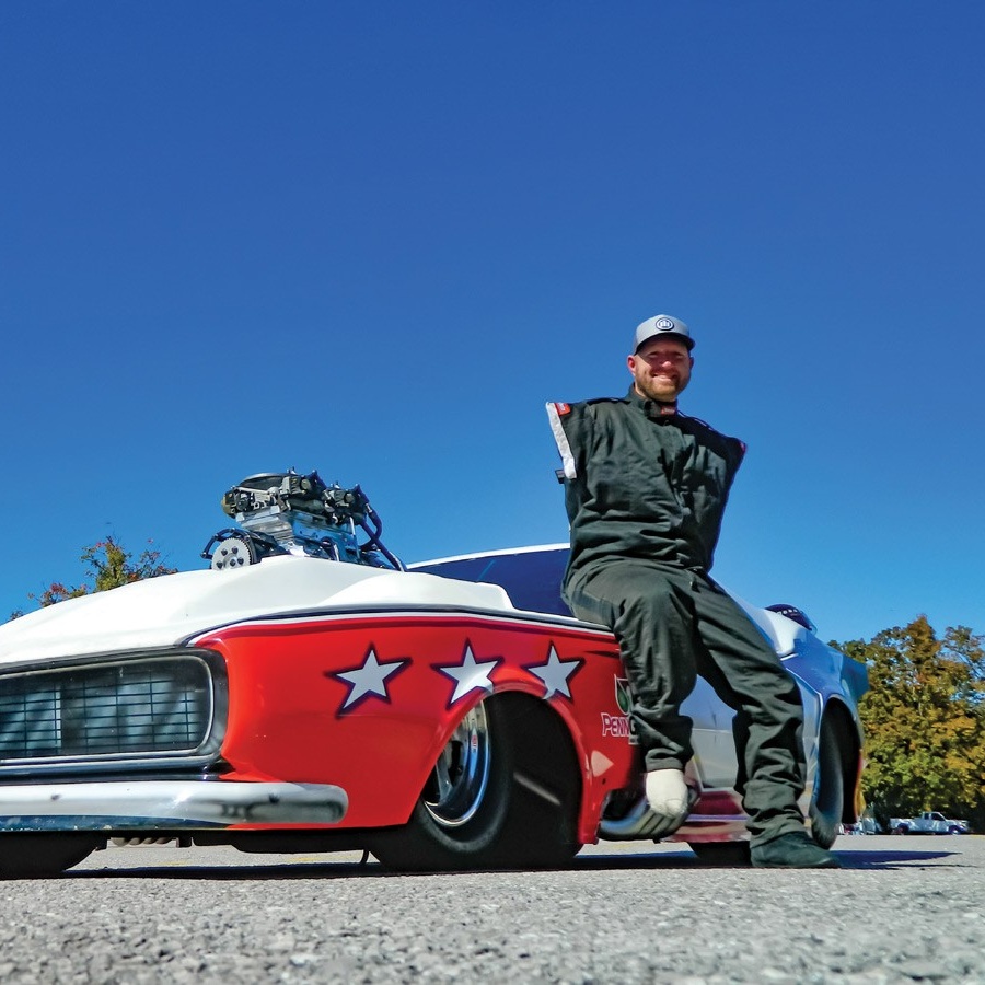 Khâm phục tay đua drag "không tay" có thể đột phá cột mốc tốc độ 322 km/h