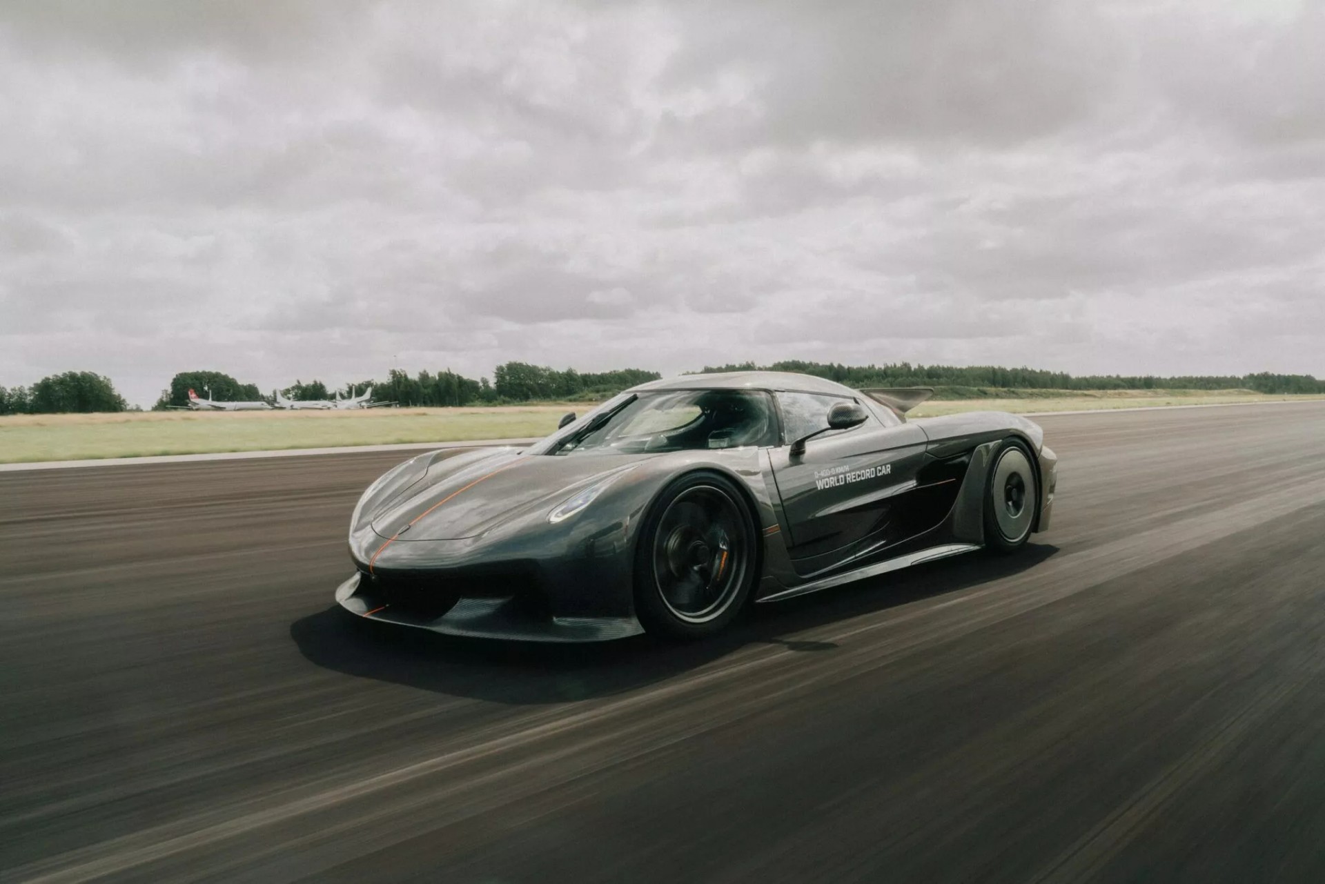 Koenigsegg Jesko Absolut thiết lập kỷ lục thế giới mới cho thử thách 0-400-0 km/h Koenigsegg Jesko Absolut thiết lập kỷ lục thế giới mới cho thử thách 0-400-0 km/h