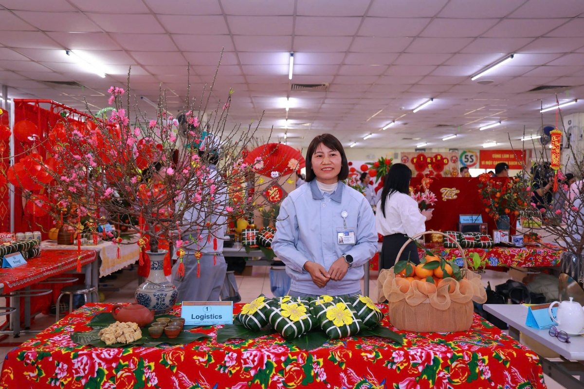 Khi bàn tay người thợ TOTO tạm rời máy móc để 