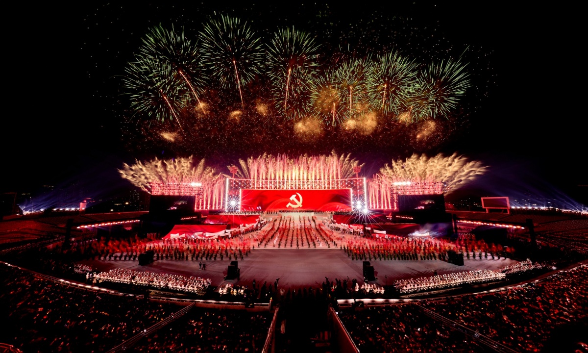 Từ DIFF Đà Nẵng tới đại nhạc hội pháo hoa Hà Nội: Dấu ấn khẳng định vị thế “ông lớn pháo hoa” Sun Group