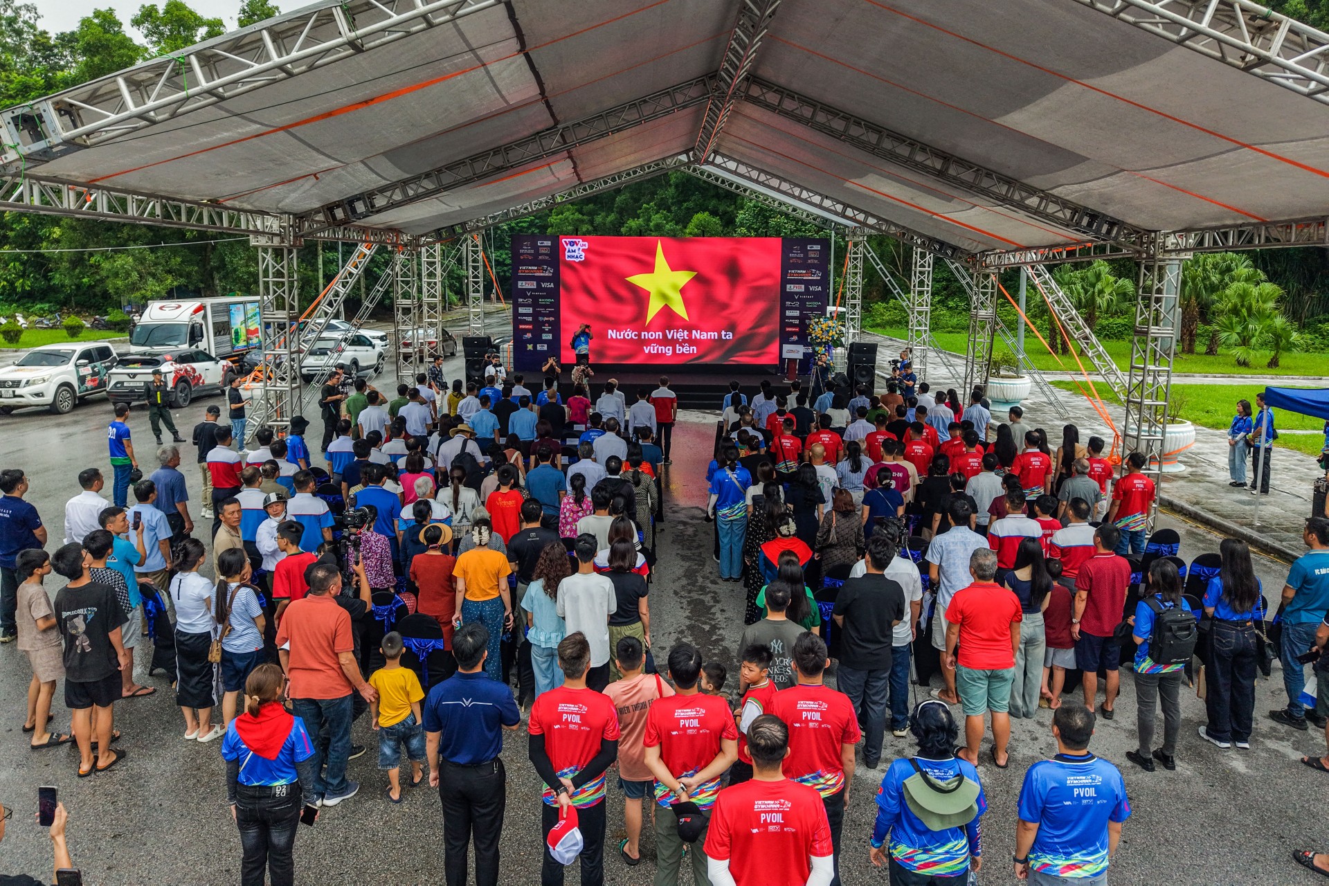 Khán giả Thanh Hoá phấn khích khi lần đầu chung kết PVOIL VGC được tổ chức tại quê nhà