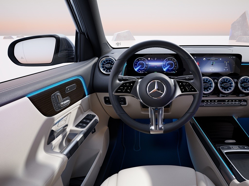 Mercedes-Benz EQB 250+ Fa ra mắt, SUV điện hạng sang giá 2,309 tỷ đồng