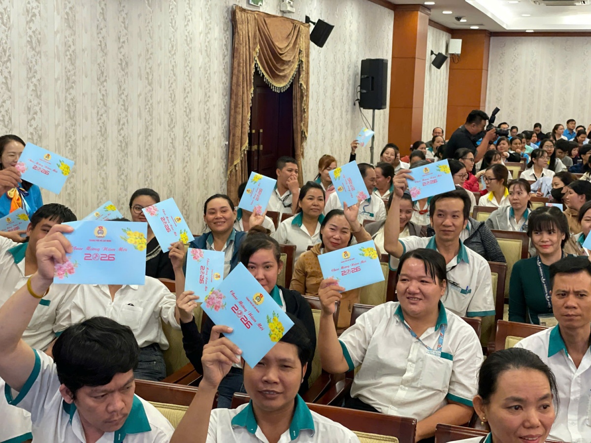 Công đoàn TP HCM chăm lo Tết: Điểm tựa bền bỉ cho công nhân lao động Công đoàn TP HCM chăm lo Tết: Điểm tựa bền bỉ cho công nhân lao động