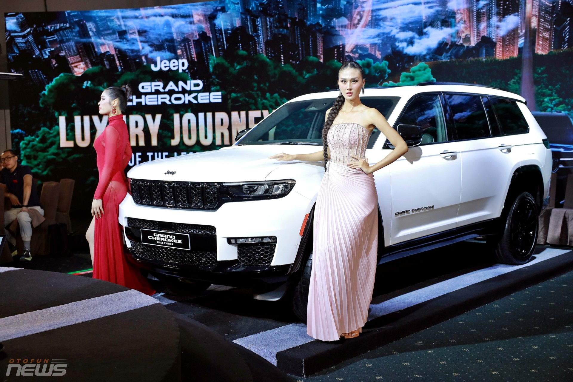 Ôtô hạng sang giảm giá kỷ lục tại Việt Nam, cao nhất tới 2,6 tỷ đồng Ôtô hạng sang giảm giá kỷ lục tại Việt Nam, cao nhất tới 2,6 tỷ đồng