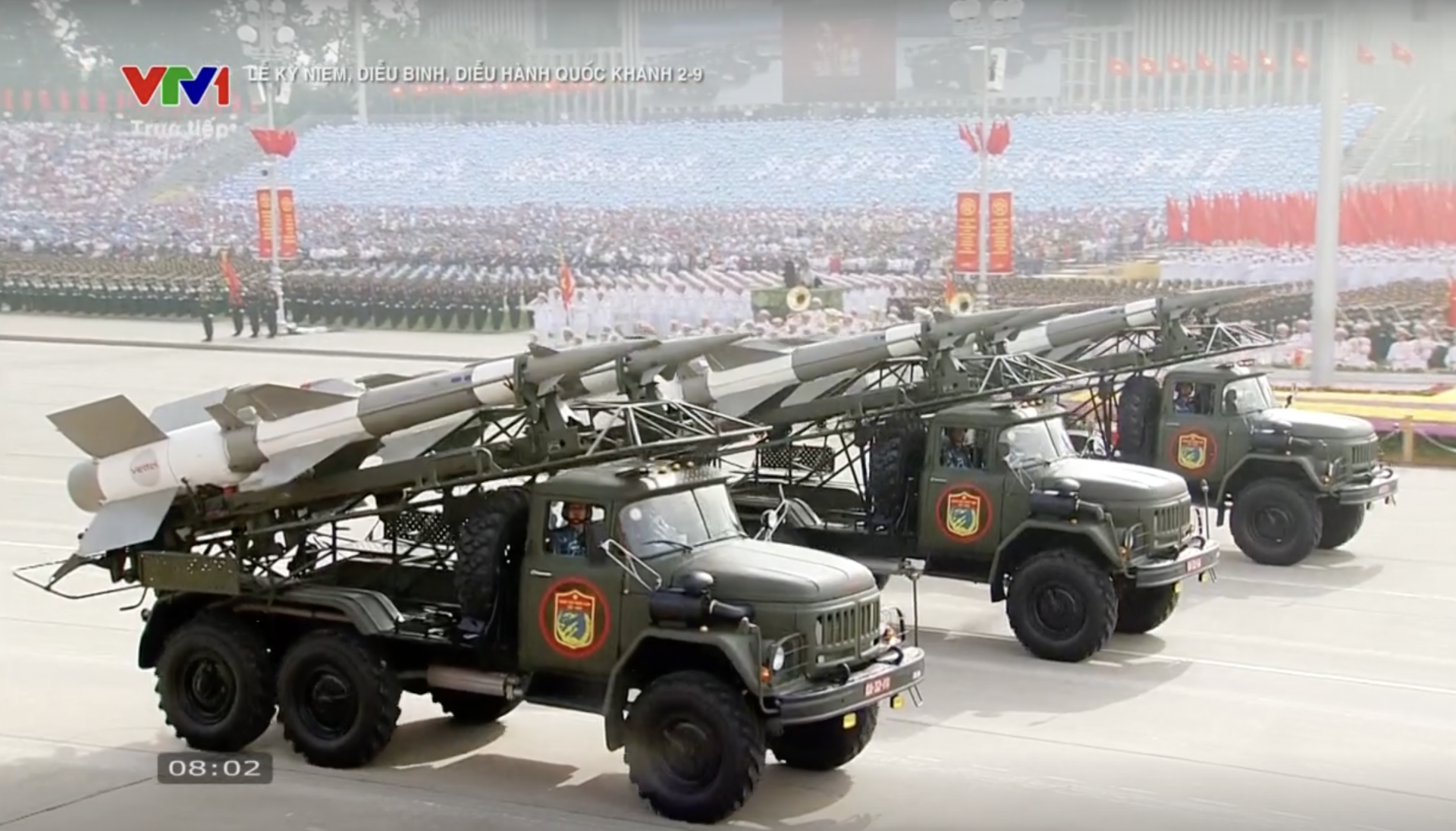 Ngắm và xem thông tin về dàn khí tài, xe đặc chủng của Quân đội nhân dân Việt Nam trong diễu binh Ngắm và xem thông tin về dàn khí tài, xe đặc chủng của Quân đội nhân dân Việt Nam trong diễu binh