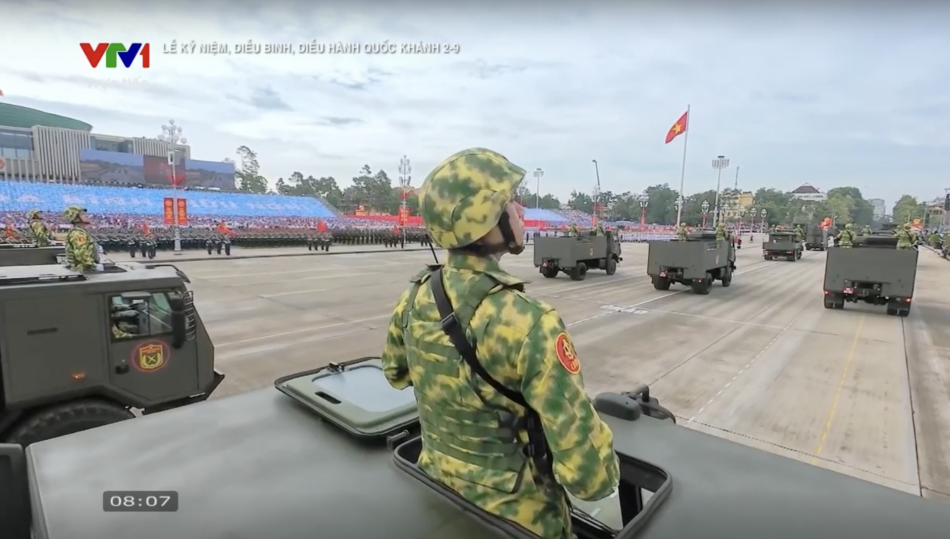 Ngắm và xem thông tin về dàn khí tài, xe đặc chủng của Quân đội nhân dân Việt Nam trong diễu binh