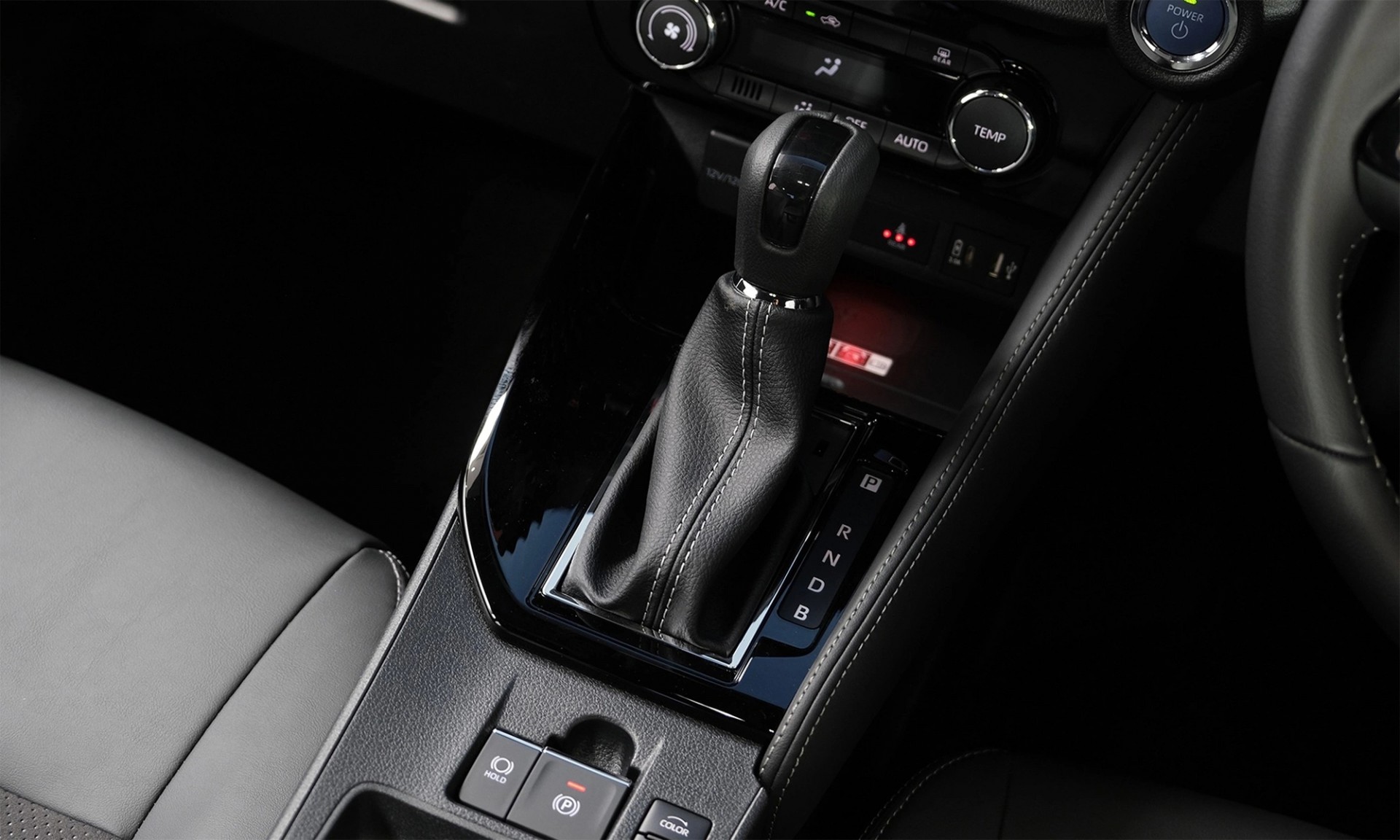 Toyota Yaris ATIV hybrid 2025 ra mắt tại Thái Lan, tiêu hao chỉ 3,4L/100km Toyota Yaris ATIV hybrid 2025 ra mắt tại Thái Lan, tiêu hao chỉ 3,4L/100km