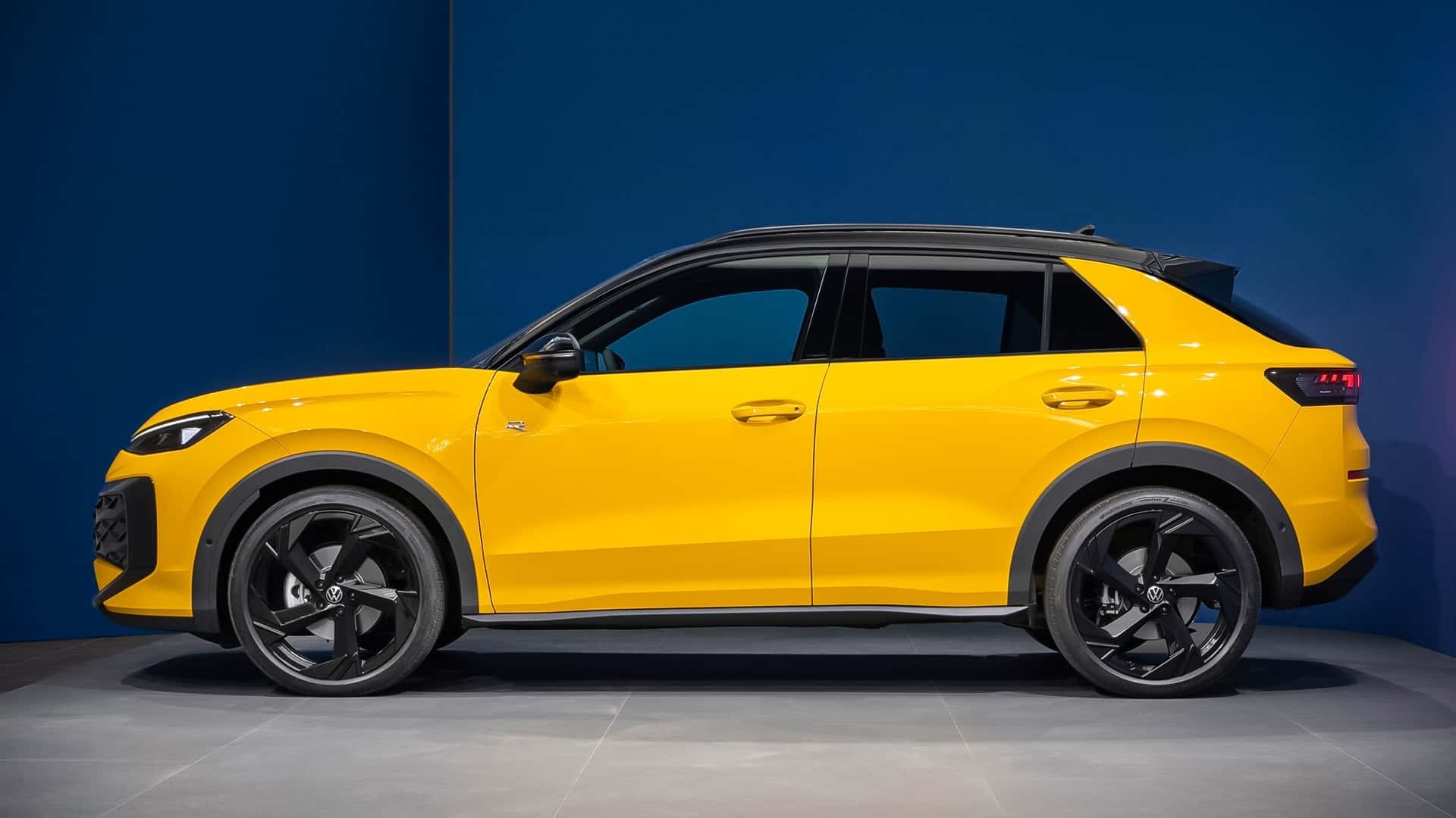 Volkswagen đã làm gì để T-Roc 2025 rộng rãi và thực dụng hơn? Volkswagen đã làm gì để T-Roc 2025 rộng rãi và thực dụng hơn?