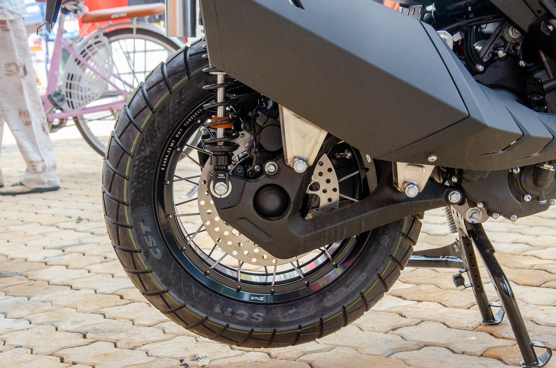 Cận cảnh Zontes 368G, xe tay ga Trung Quốc giá 138 triệu đồng Cận cảnh Zontes 368G, xe tay ga Trung Quốc giá 138 triệu đồng