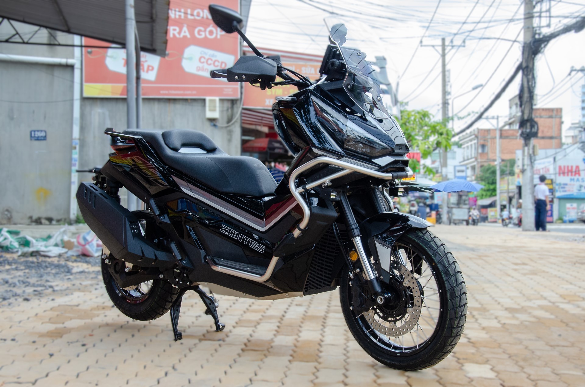 Cận cảnh Zontes 368G, xe tay ga Trung Quốc giá 138 triệu đồng Cận cảnh Zontes 368G, xe tay ga Trung Quốc giá 138 triệu đồng