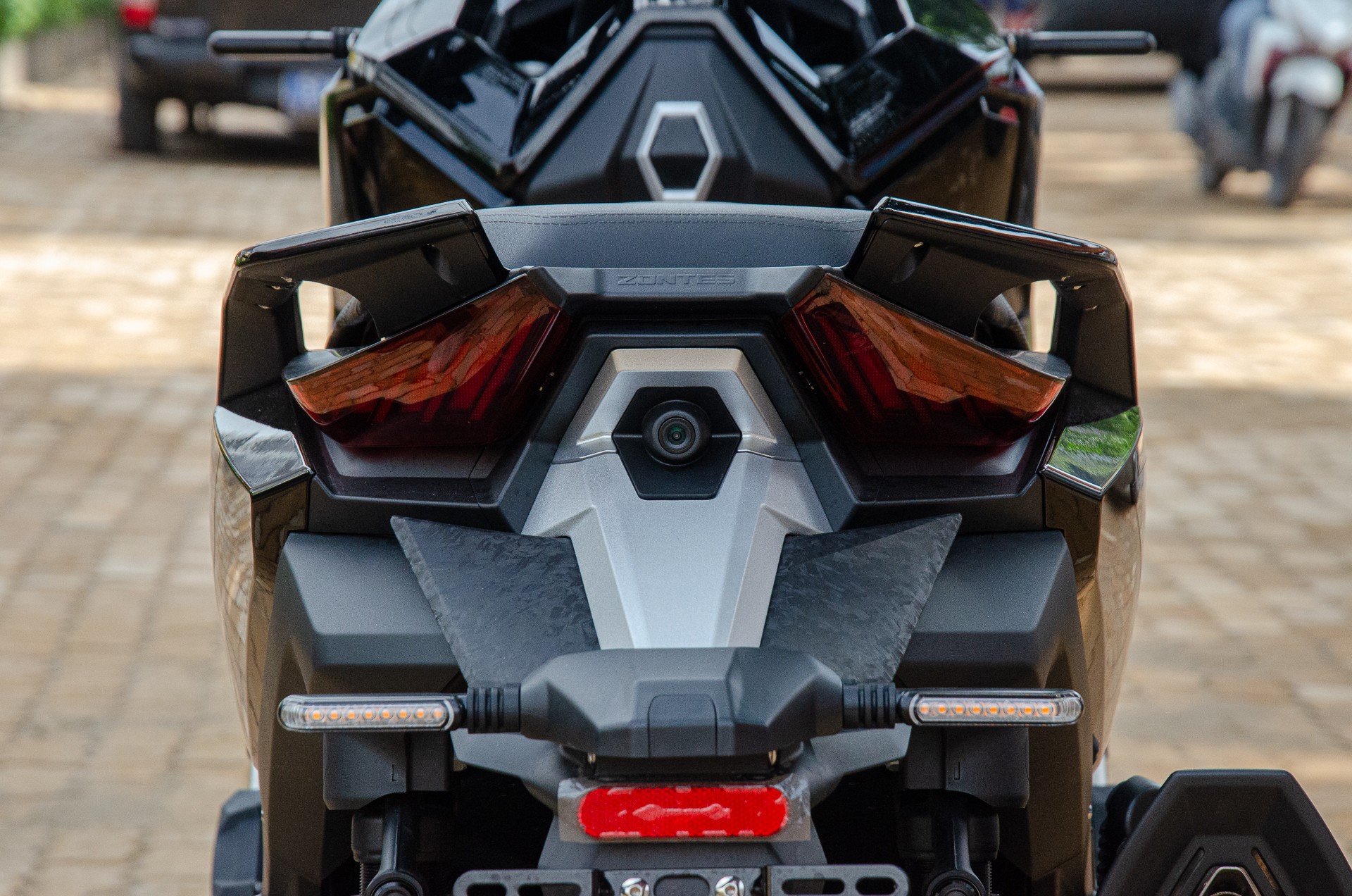 Cận cảnh Zontes 368G, xe tay ga Trung Quốc giá 138 triệu đồng Cận cảnh Zontes 368G, xe tay ga Trung Quốc giá 138 triệu đồng