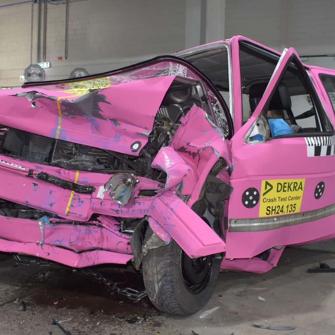 Thử nghiệm va chạm xe Volkswagen đời 1989 cho thấy xe thế hệ mới an toàn đến mức nào