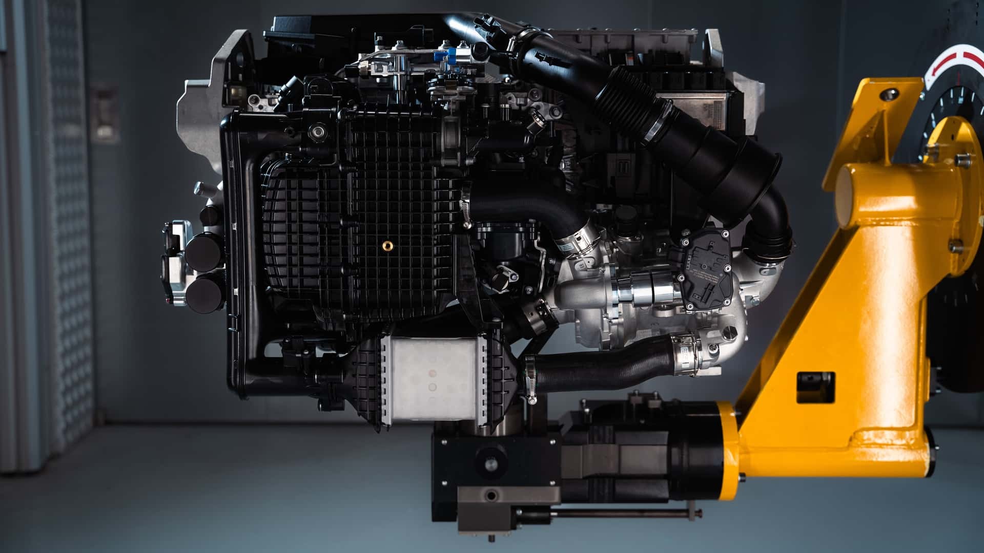 Hệ thống pin nhiên liệu hydro thế hệ thứ ba của BMW được phát triển song hành với xe điện thuần