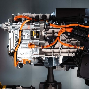 Hệ thống pin nhiên liệu hydro thế hệ thứ ba của BMW được phát triển song hành với xe điện thuần