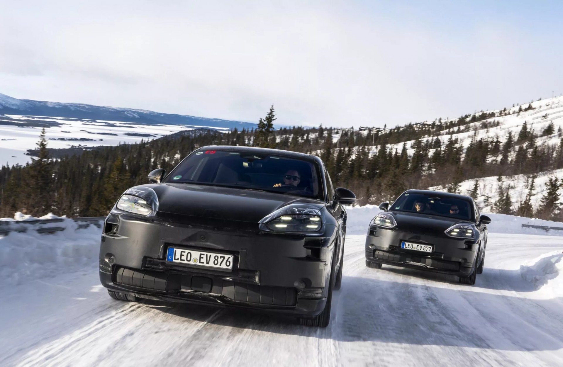 Ứng dụng AI cắt ngắn công đoạn phát triển Porsche Cayenne chạy điện như thế nào Ứng dụng AI cắt ngắn công đoạn phát triển Porsche Cayenne chạy điện như thế nào