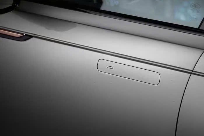 Tay nắm cửa ô tô dạng ẩn: Lợi bất cập hại