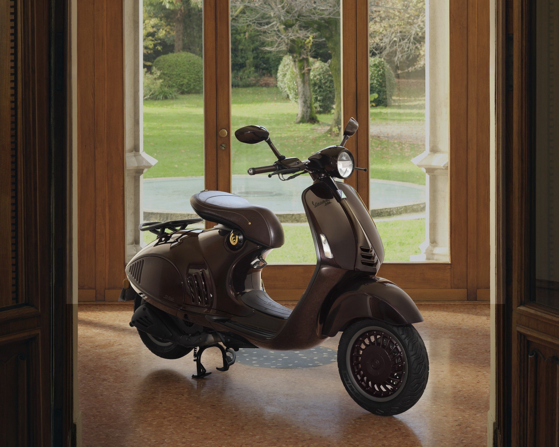 Vespa 946 Horse 2026 ra mắt, chỉ 888 xe toàn cầu