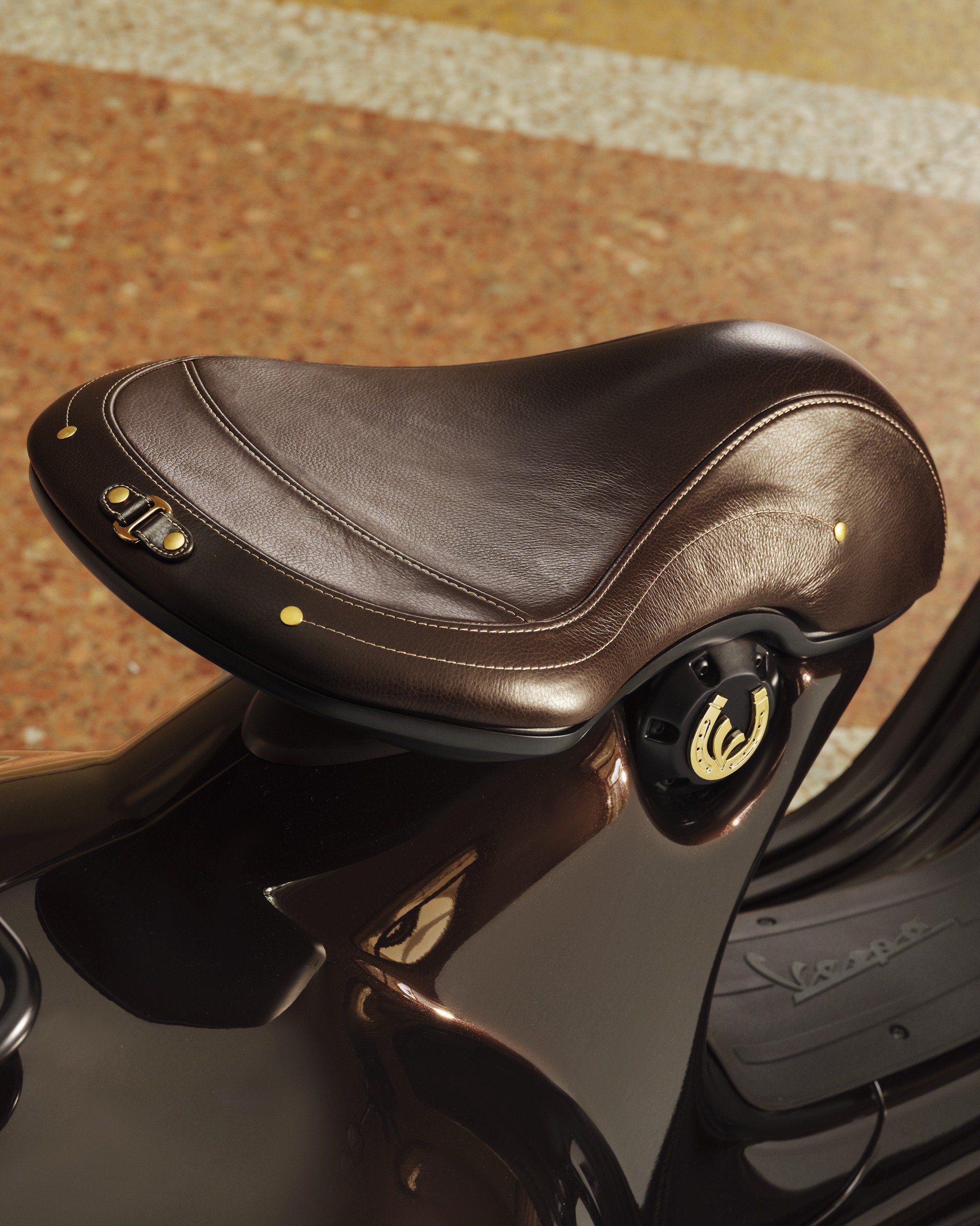 Vespa 946 Horse 2026 ra mắt, chỉ 888 xe toàn cầu