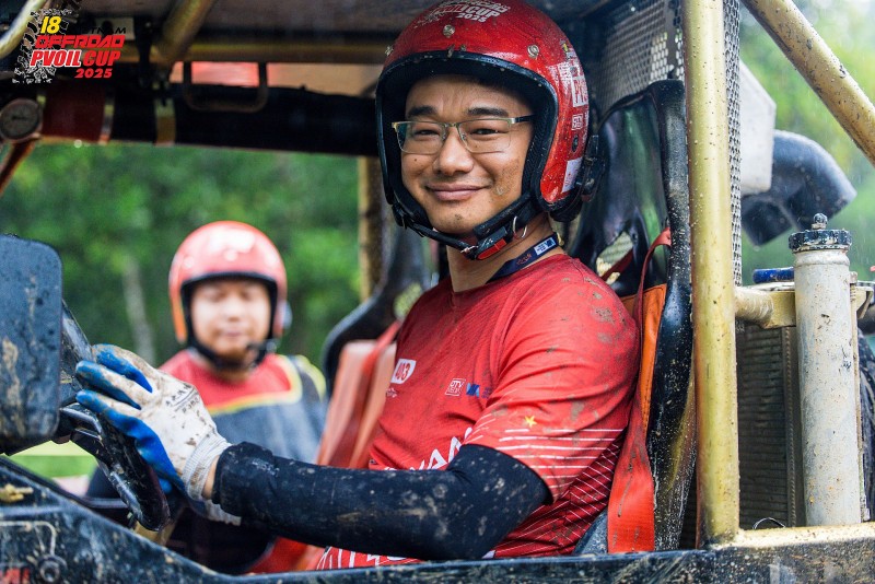 Muôn vẻ cảm xúc trên gương mặt lấm lem của các tay đua PVOIL VOC 2025