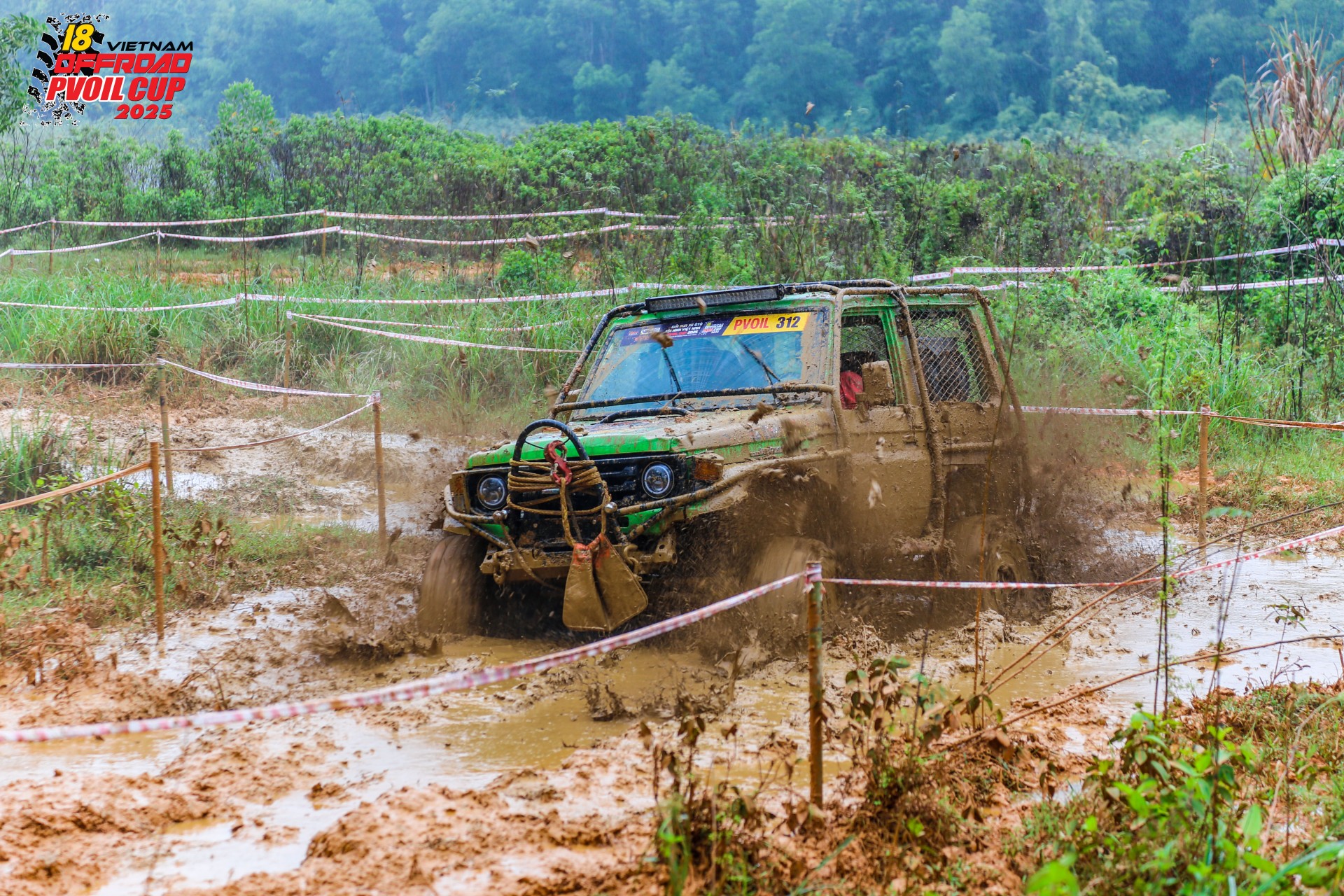 Hạng chuyên nghiệp PVOIL VOC 2025: Bùn, khói và bản lĩnh của những tay lái thép
