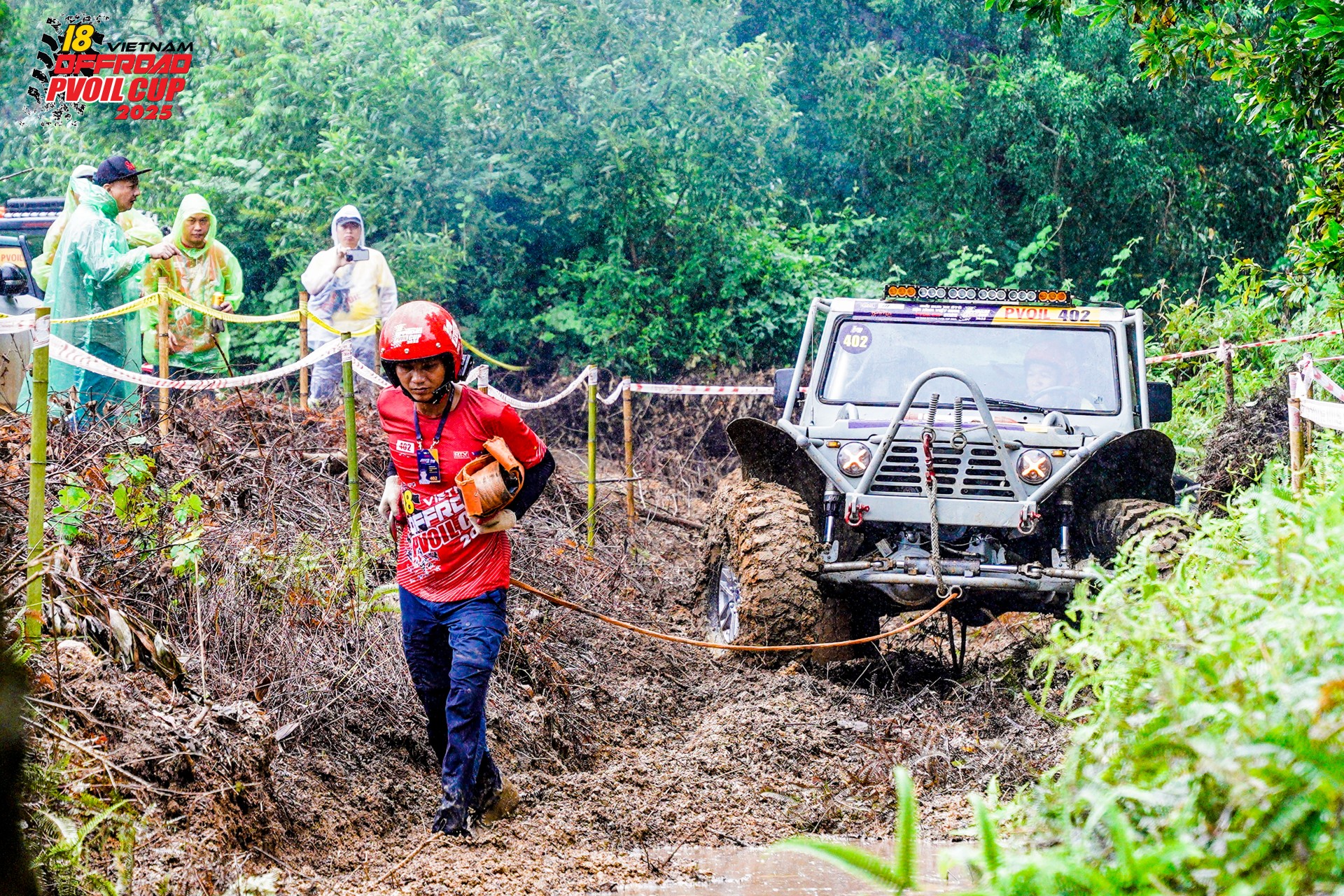 Hạng chuyên nghiệp PVOIL VOC 2025: Bùn, khói và bản lĩnh của những tay lái thép