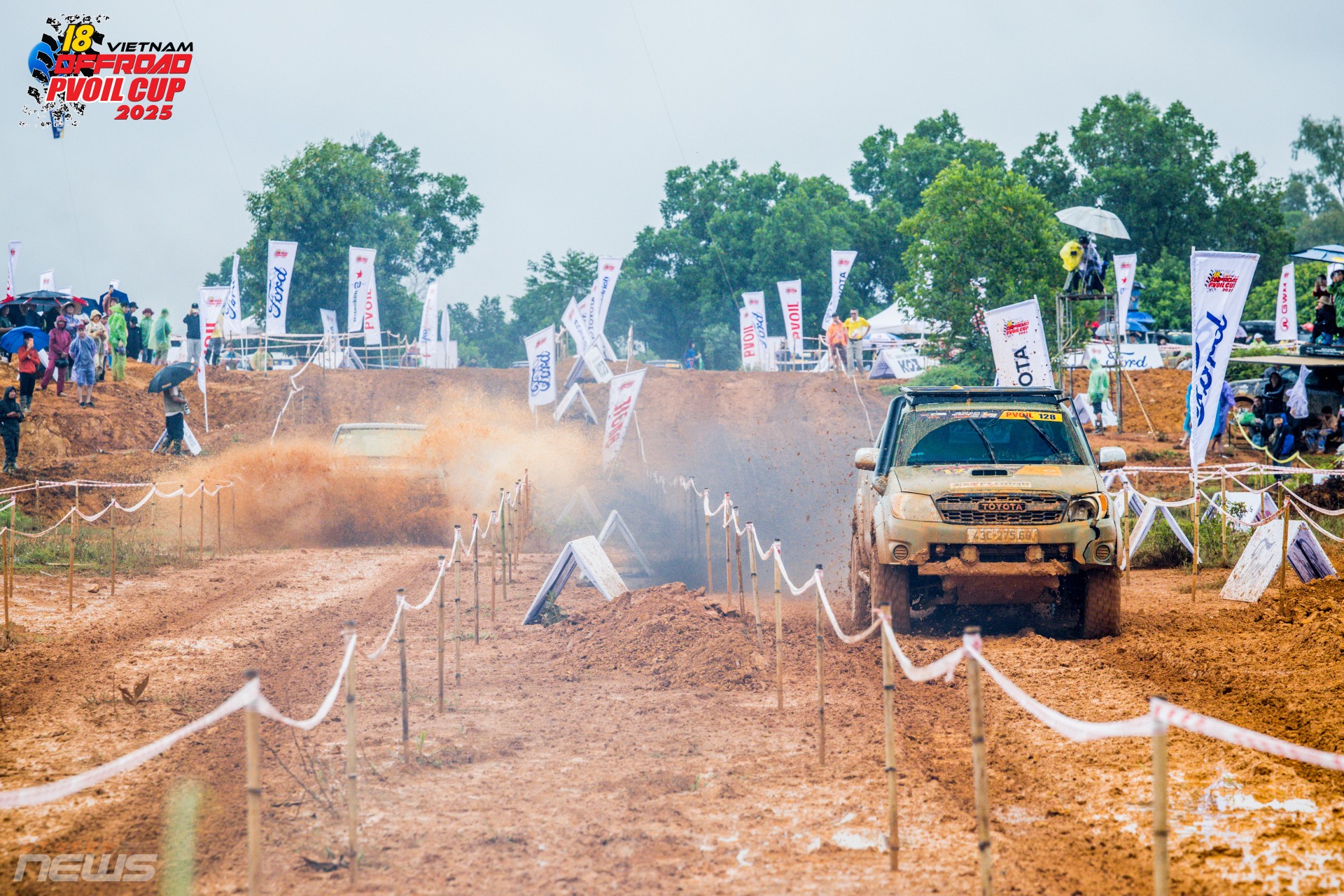 Hạng Cơ bản VOC 2025: Khi xe thương mại bước vào 'đấu trường bùn đất'