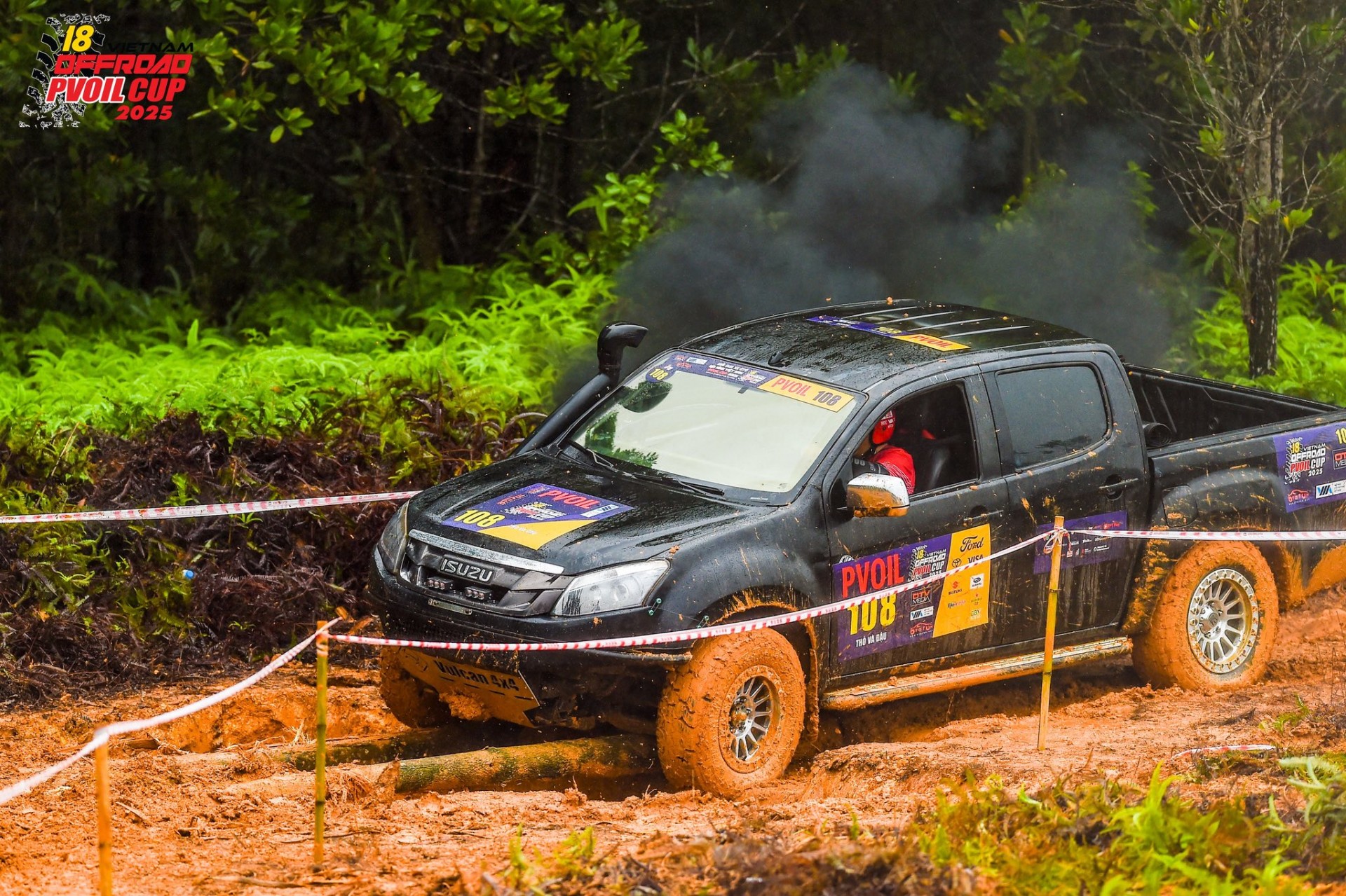 Đường 13 tại PVOIL VOC 2025 khó thế nào mà một nửa đội Hạng Cơ bản và Bán tải Nâng cao dính DNF?