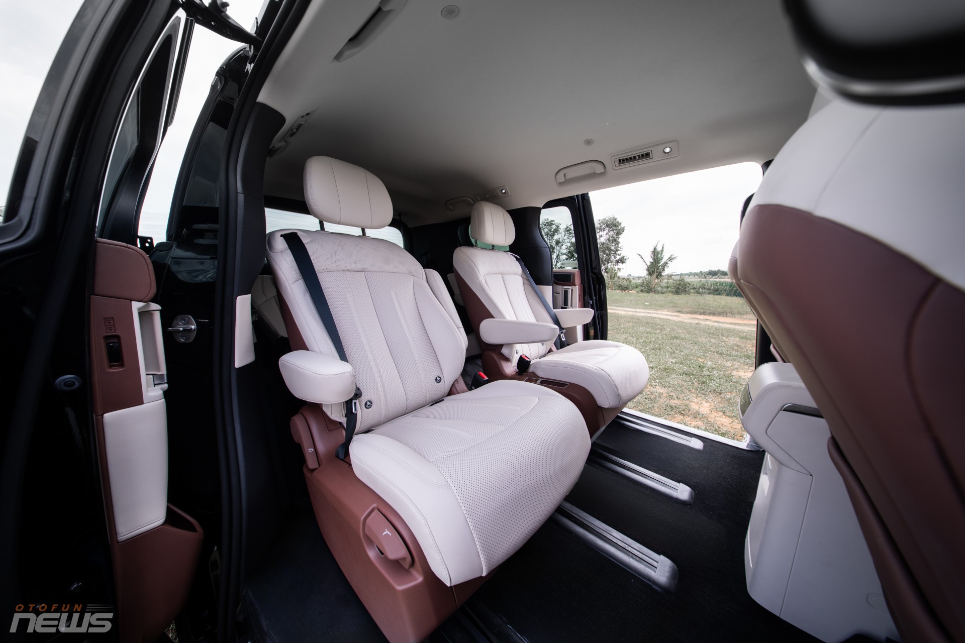 BYD M9 ra mắt, là chiếc MPV PHEV 7 chỗ đầu tiên ở thị trường Việt Nam, giá từ 2 đến gần 2,4 tỷ đồng