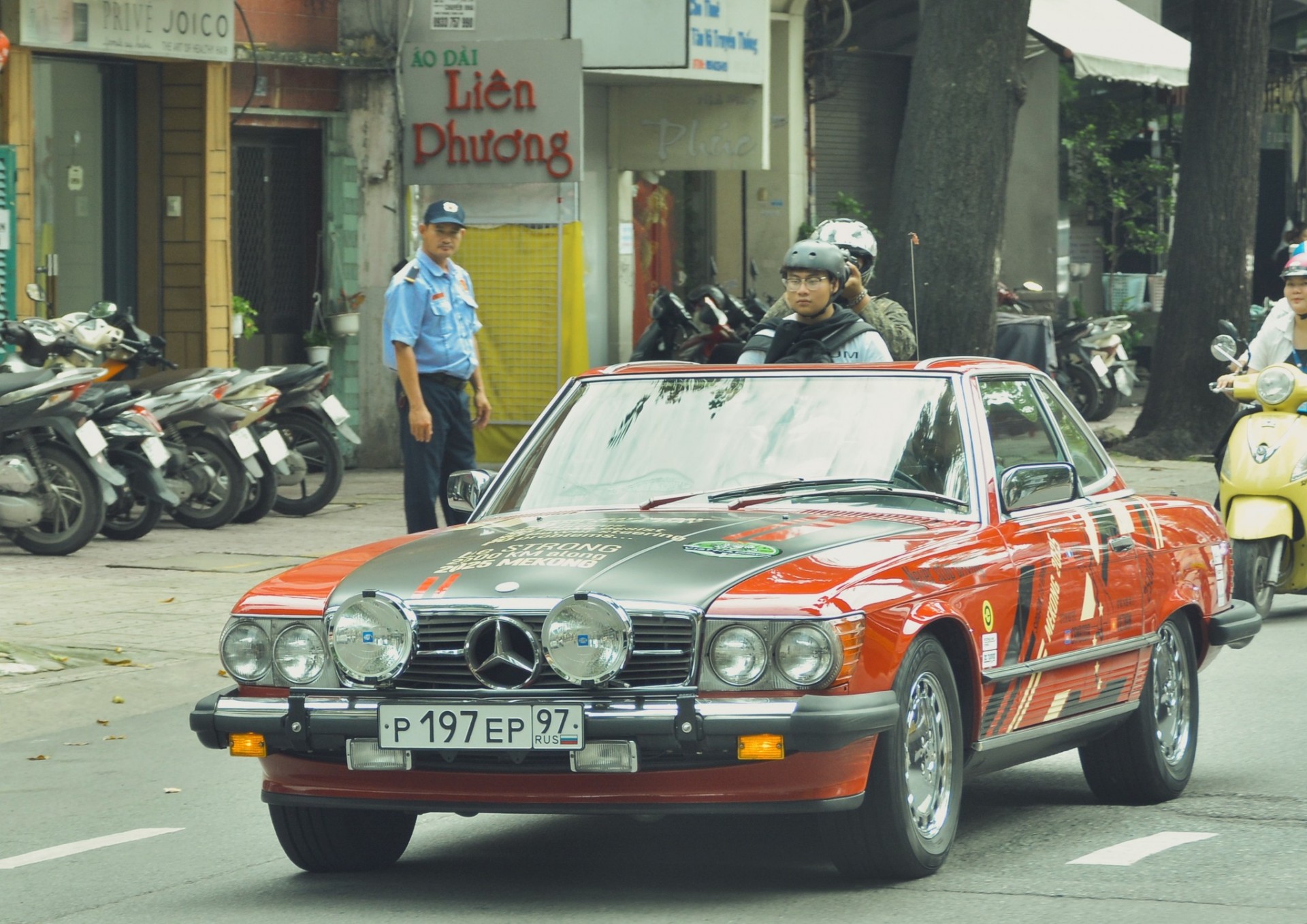 Dàn xe cổ châu Âu đổ bộ Việt Nam, khởi đầu hành trình Mekong 2025 Dàn xe cổ châu Âu đổ bộ Việt Nam, khởi đầu hành trình Mekong 2025