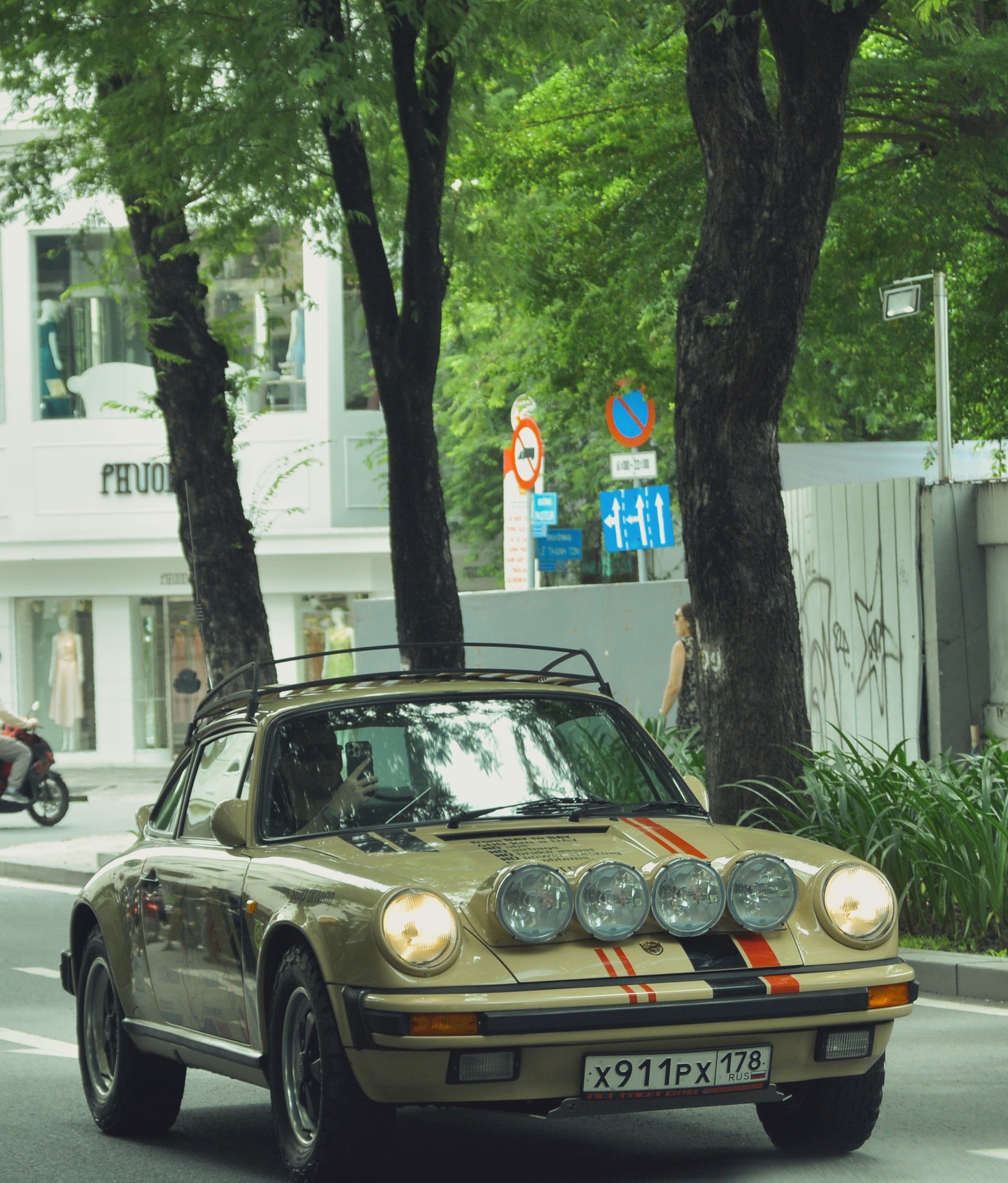 Dàn xe cổ châu Âu đổ bộ Việt Nam, khởi đầu hành trình Mekong 2025 Dàn xe cổ châu Âu đổ bộ Việt Nam, khởi đầu hành trình Mekong 2025