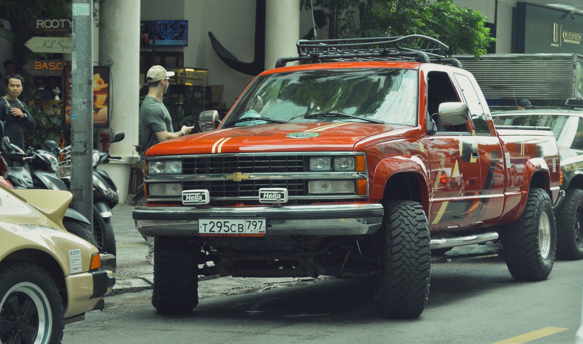 Dàn xe cổ châu Âu đổ bộ Việt Nam, khởi đầu hành trình Mekong 2025 Dàn xe cổ châu Âu đổ bộ Việt Nam, khởi đầu hành trình Mekong 2025