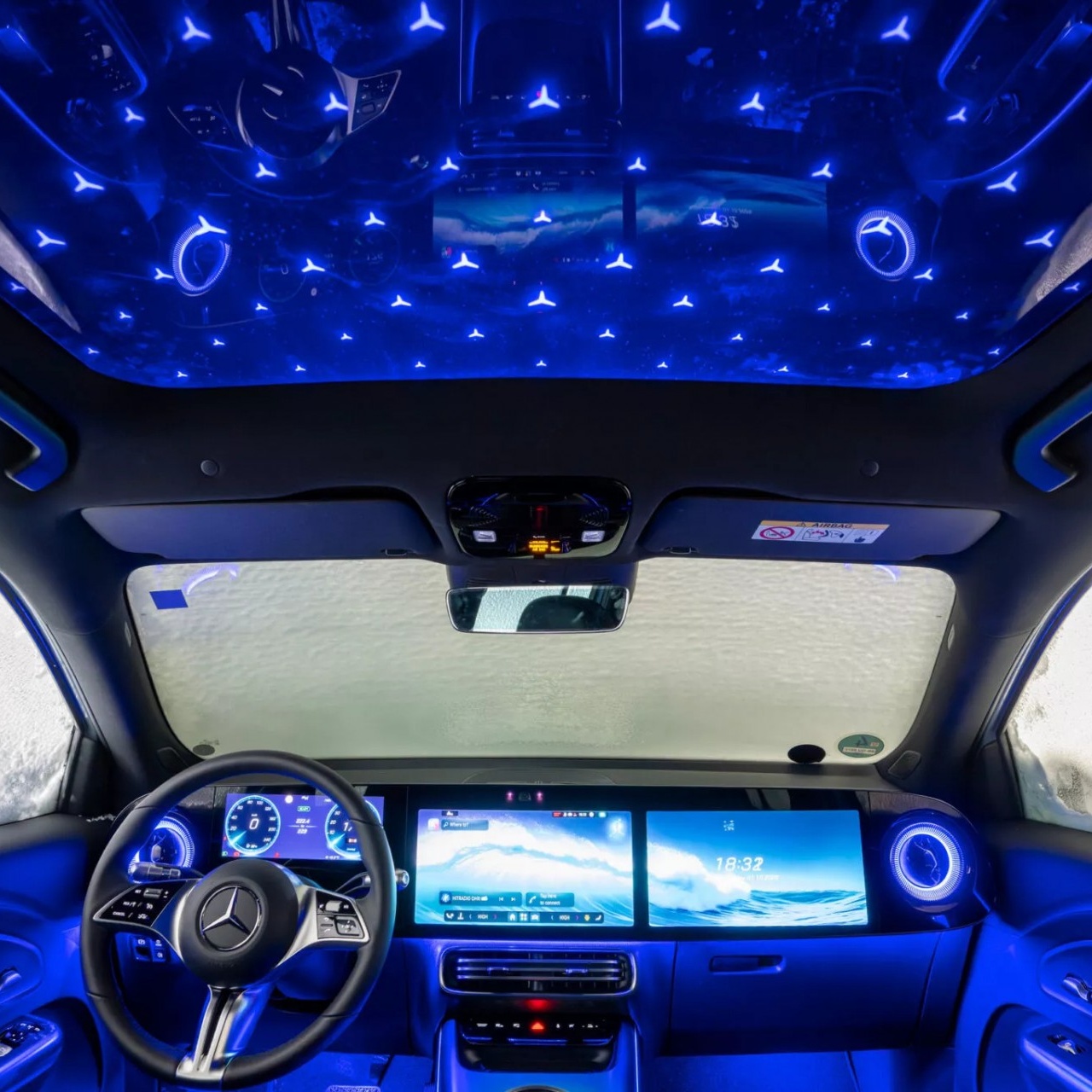 Mercedes-Benz hé lộ hình ảnh nội thất của GLB chạy điện thế hệ mới