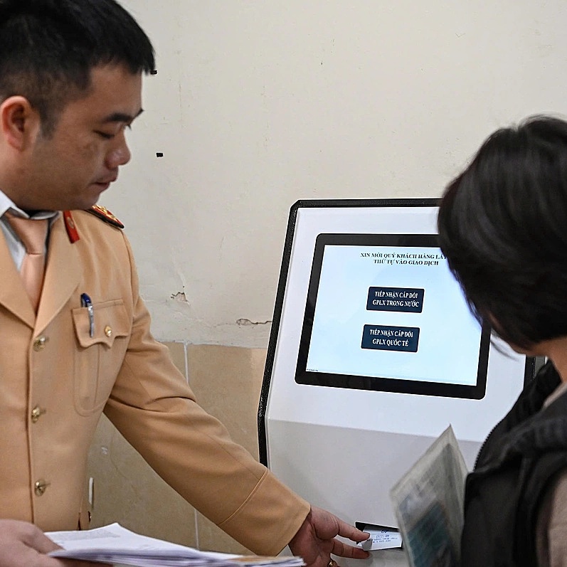 Cục CSGT đưa ra hàng loạt đề xuất giảm thủ tục hành chính trong sát hạch, cấp, đổi GPLX