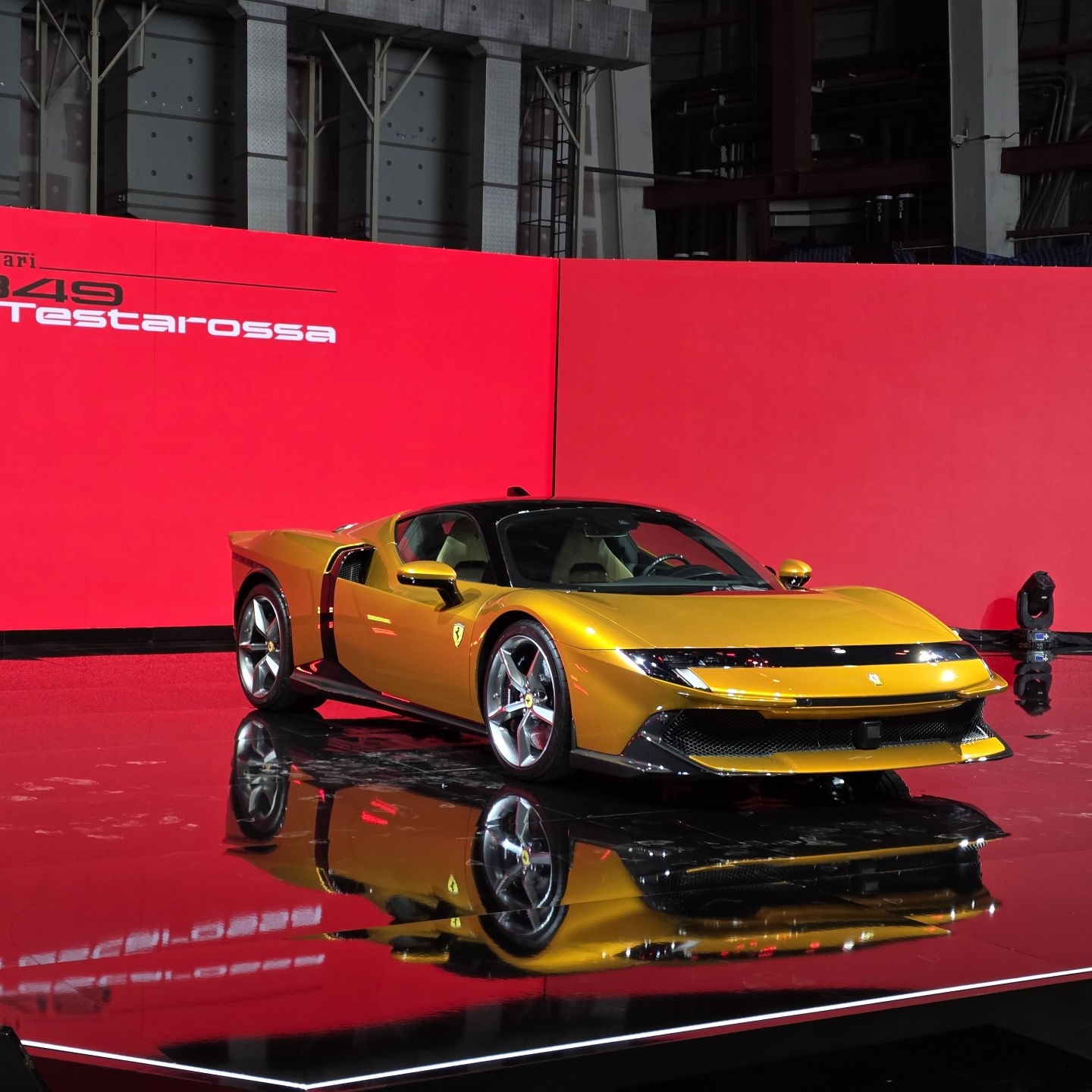 Ferrari 849 Testarossa ra mắt Đông Nam Á, giá quy đổi hơn 35 tỷ đồng