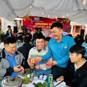 Buổi tiệc tất niên ấm áp của công nhân ngành Đường sắt