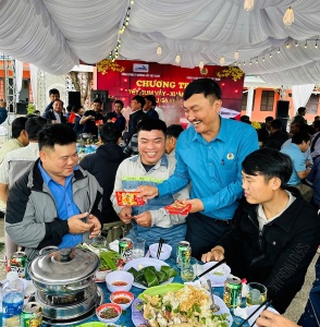 Buổi tiệc tất niên ấm áp của công nhân ngành Đường sắt