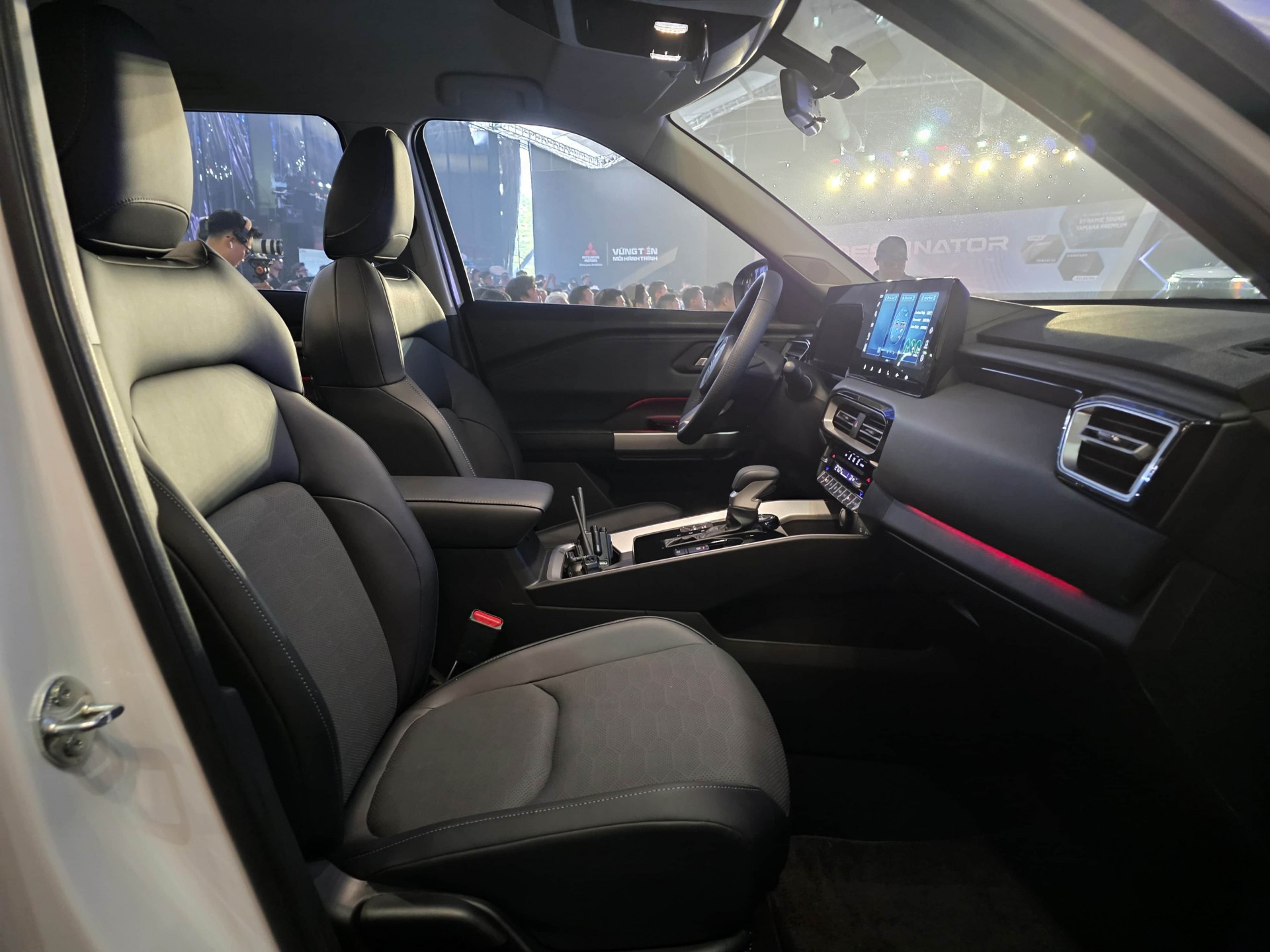 Mitsubishi Destinator ra mắt tại Việt Nam với hai phiên bản Mitsubishi Destinator ra mắt tại Việt Nam với hai phiên bản