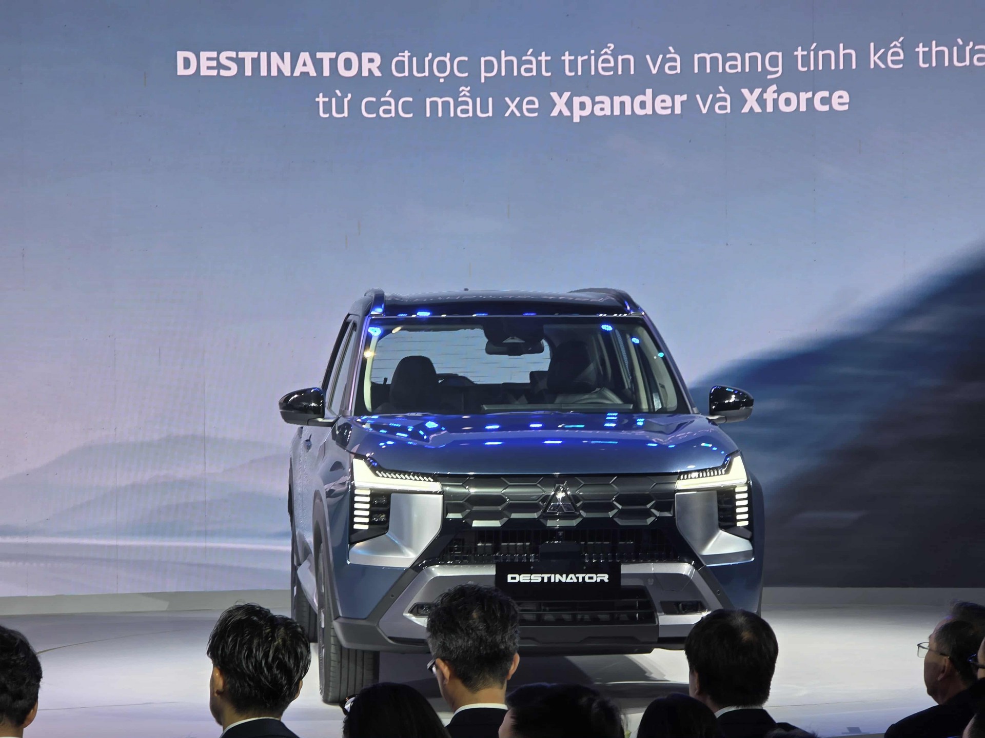 Mitsubishi Destinator ra mắt tại Việt Nam với hai phiên bản Mitsubishi Destinator ra mắt tại Việt Nam với hai phiên bản