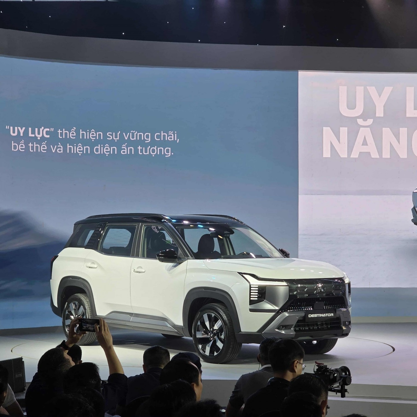 Mitsubishi Destinator ra mắt tại Việt Nam với hai phiên bản