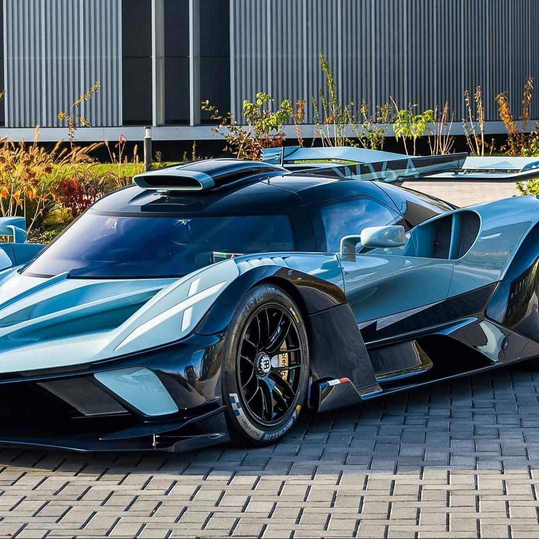 Bugatti xuất xưởng siêu xe Bolide cuối cùng, sắp ngừng sản xuất hàng loạt động cơ W16 huyền thoại