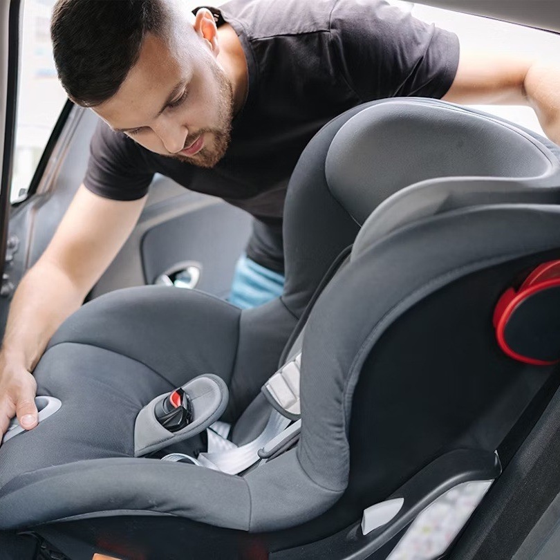 Xe ô tô vận tải hành khách không bắt buộc phải lắp ghế an toàn cho trẻ