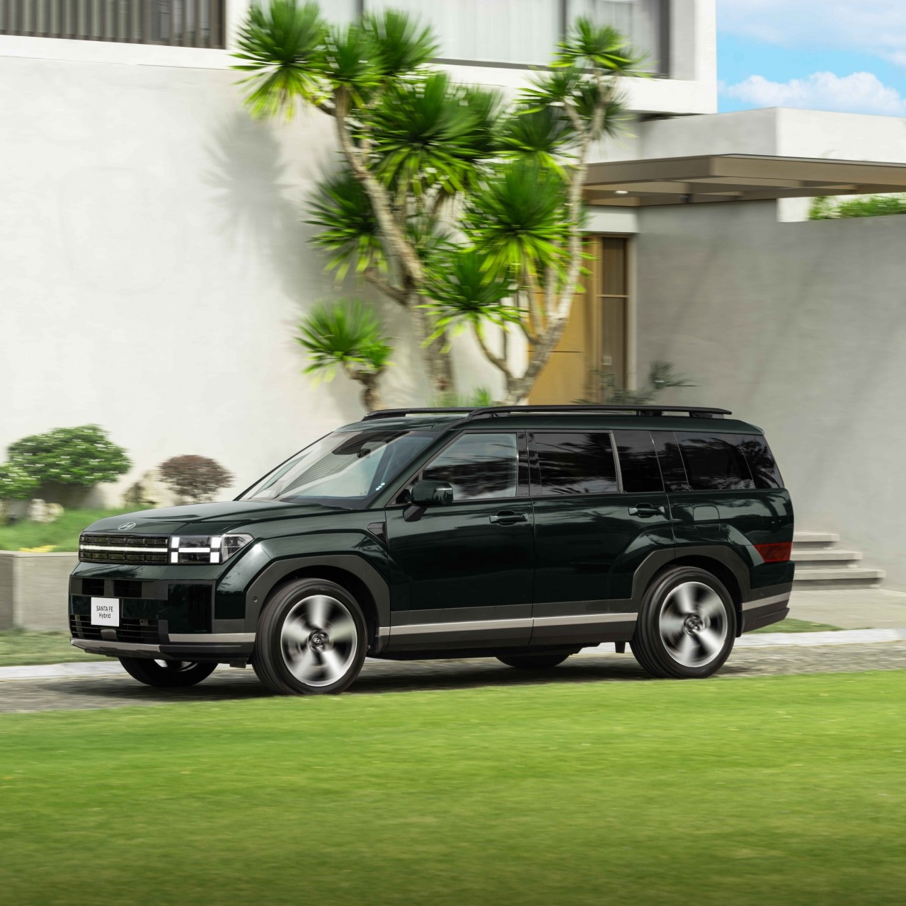 Hyundai Santa Fe Hybrid ra mắt Việt Nam, giá 1,369 tỷ đồng