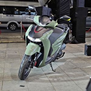 Cận cảnh Honda SH 2026 với thiết kế mới và màn hình TFT