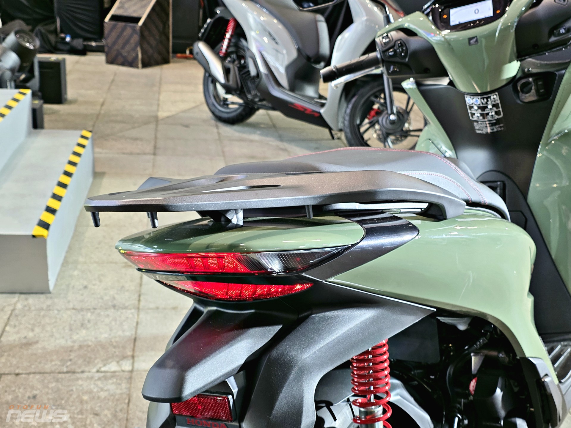 Cận cảnh Honda SH 2026 với thiết kế mới và màn hình TFT